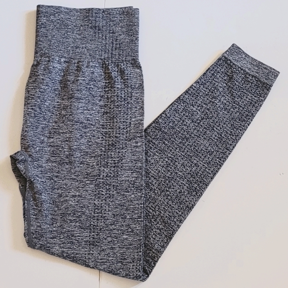 NWOT Grey leggings
